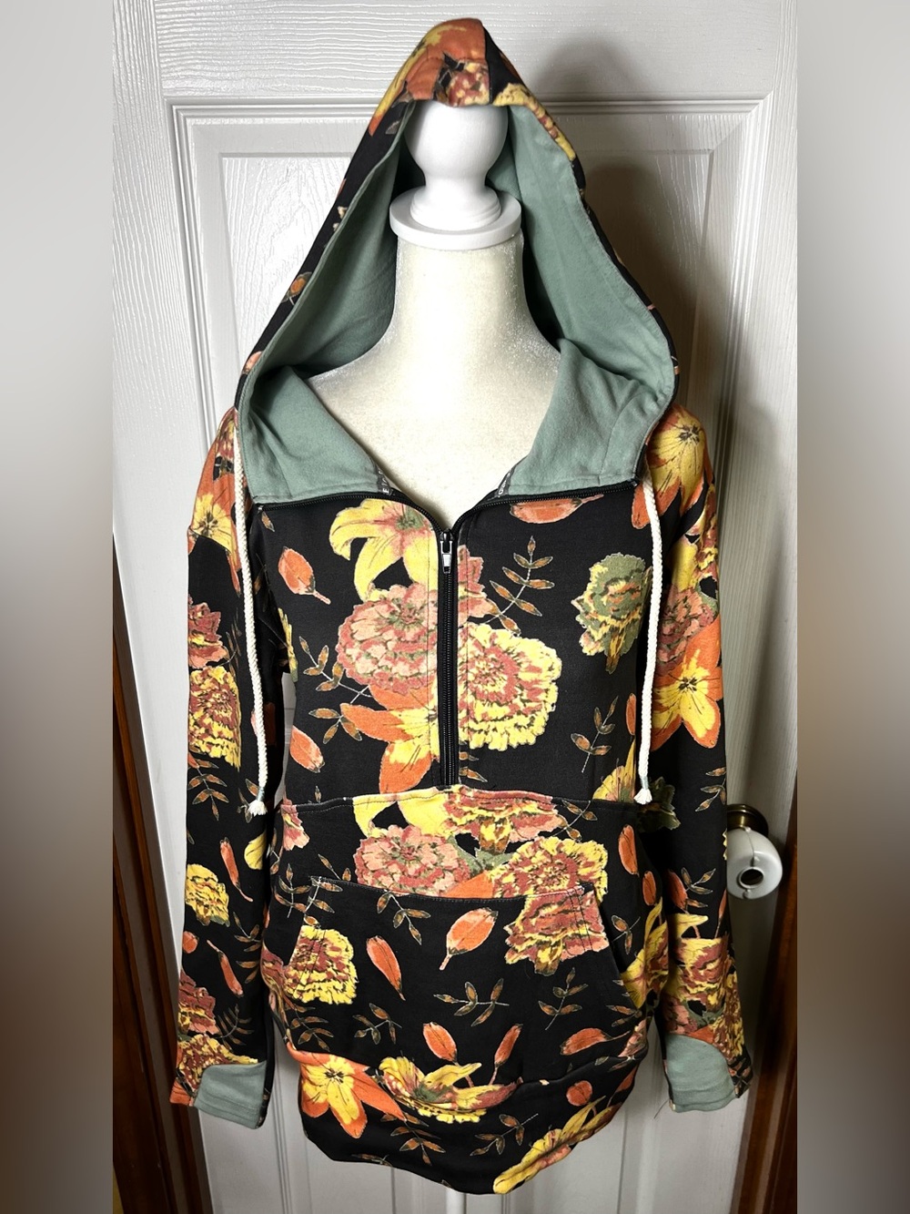 Women’s Hoodie Sweatshirt Pullover Quarter Zip Floral Fall/Autumn Size S